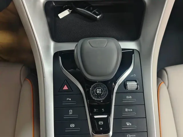 BYD Song Pro — Фото автомобиля 11
