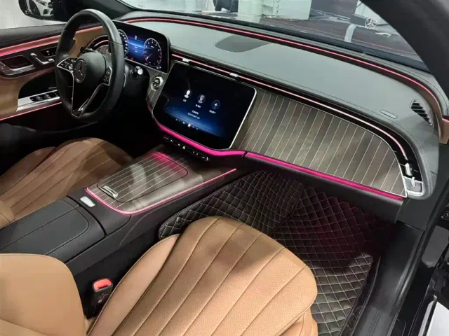 Mercedes-Benz E-Class — Фото автомобиля 20