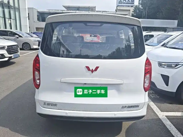 Wuling Hongguang — Фото автомобиля 5
