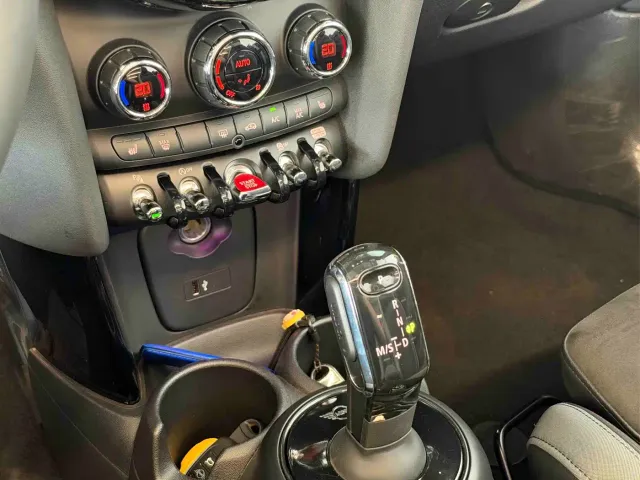 MINI Hatch — Фото автомобиля 11