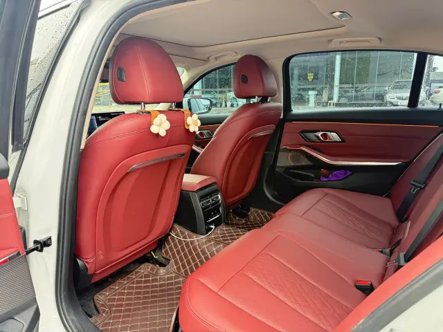 BMW 3 Series — Фото автомобиля 6