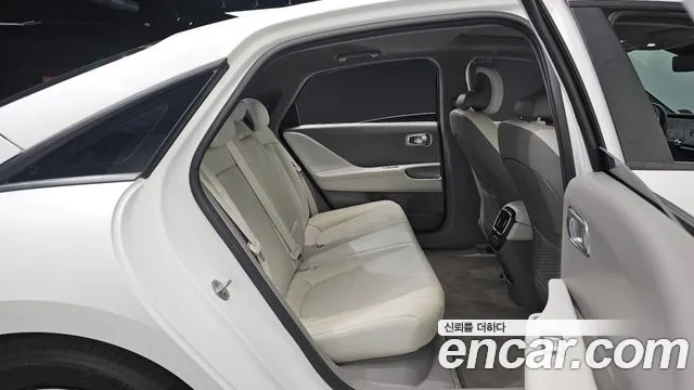 Hyundai Ioniq 6 — Фото автомобиля 17