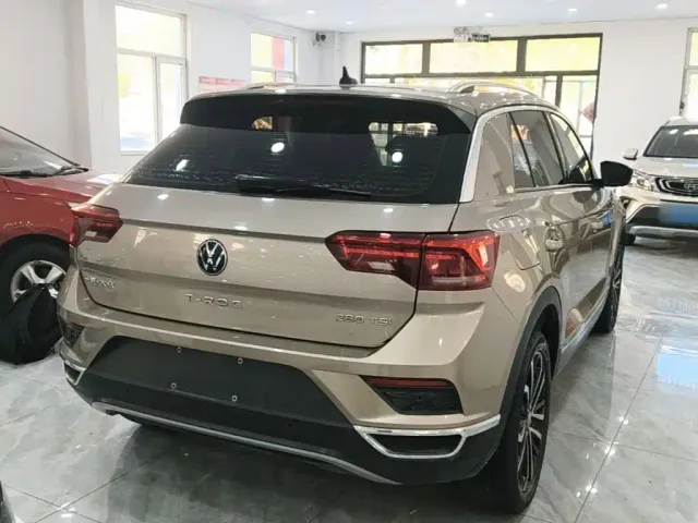 Volkswagen T-Roc — Фото автомобиля 6