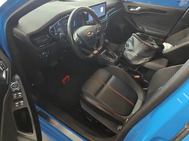 Ford Focus — Фото автомобиля 14