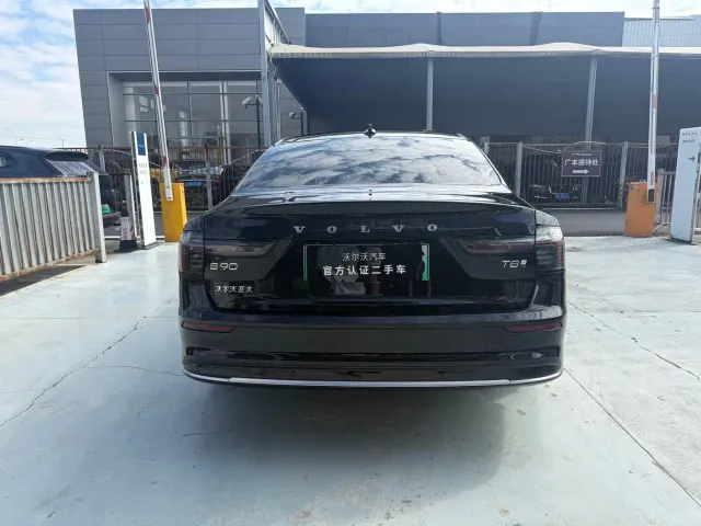Volvo S90 — Фото автомобиля 7