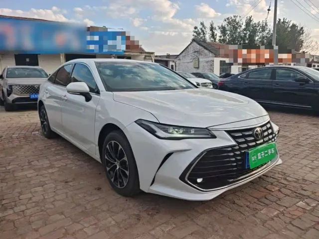 Toyota Avalon — Фото автомобиля 3