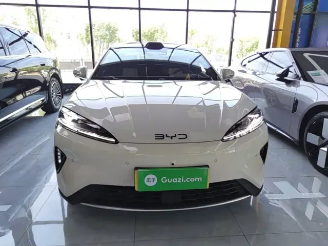 BYD Seal 07 DM-i — Фото автомобиля 2