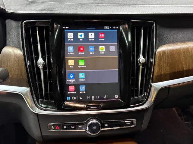 Volvo S90 — Фото автомобиля 19