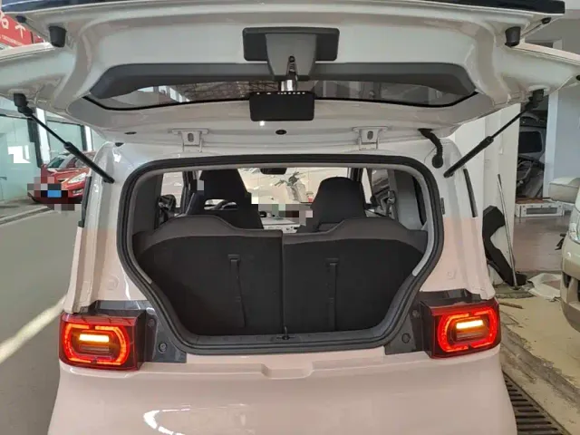 Wuling Hongguang Mini EV — Фото автомобиля 18