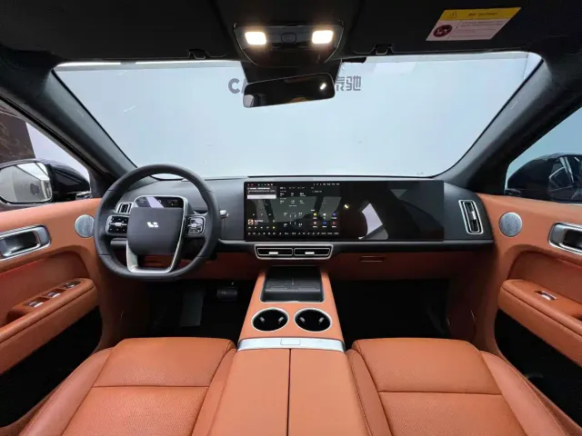 Li Auto L7 — Фото автомобиля 9