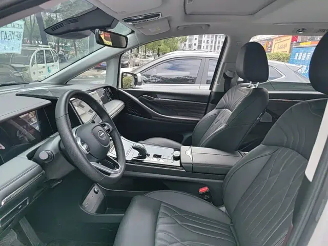 GAC Trumpchi M8 — Фото автомобиля 14