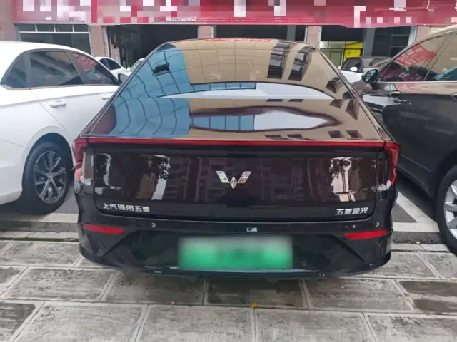 Wuling Starlight — Фото автомобиля 5