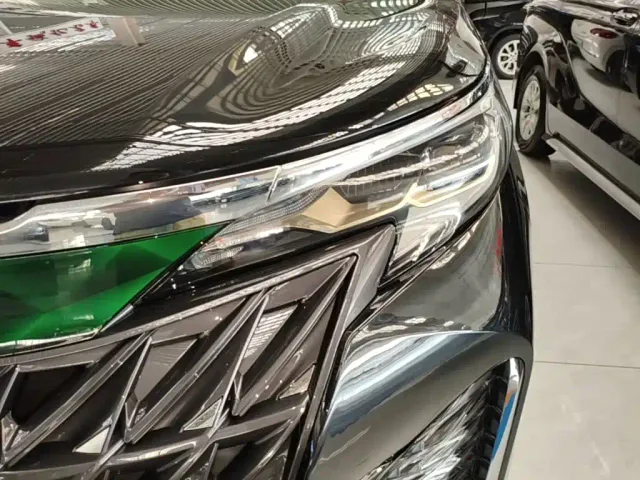 Toyota Granvia — Фото автомобиля 23