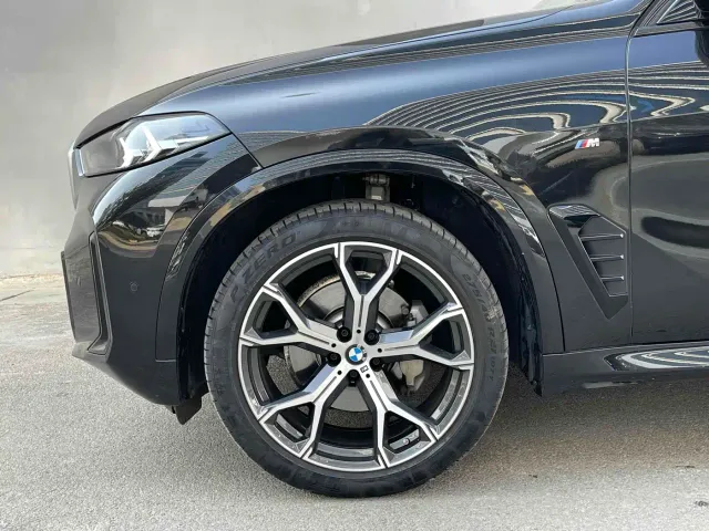 BMW X5 — Фото автомобиля 3