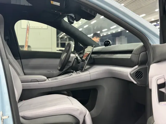 Nio EC6 — Фото автомобиля 9