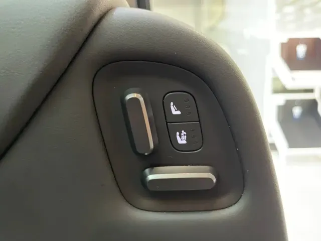 Li Auto Li Auto MEGA 2024 Ultra — Фото автомобиля 20