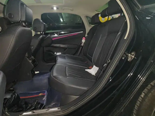 Volkswagen Passat — Фото автомобиля 13