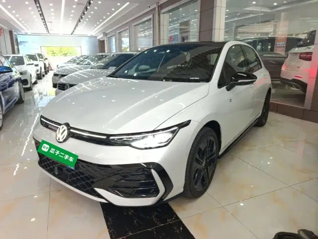 Фотография автомобиля — Volkswagen Golf
