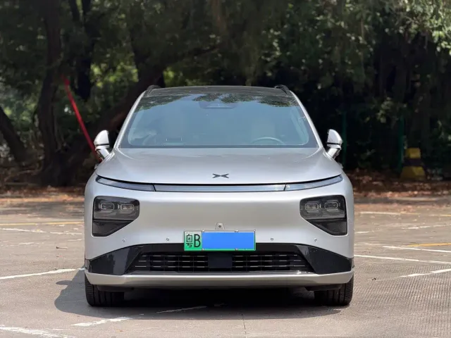 Xpeng G9 — Фото автомобиля 2