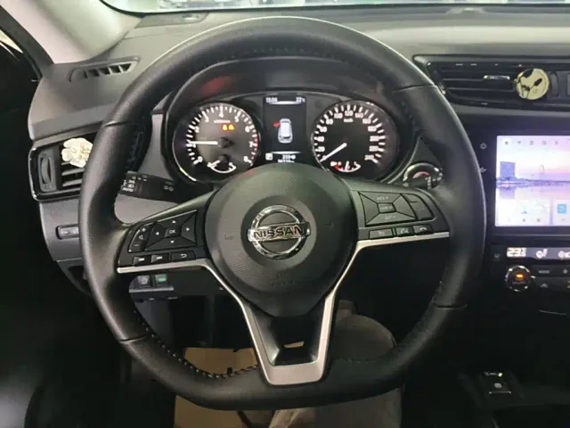 Nissan X-Trail — Фото автомобиля 10