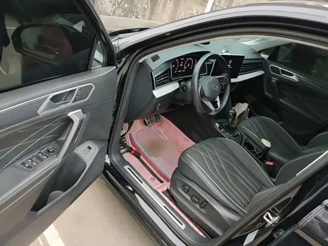 Volkswagen Tiguan L — Фото автомобиля 15