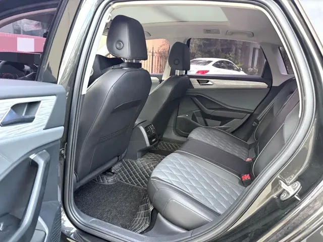Volkswagen Sagitar — Фото автомобиля 2