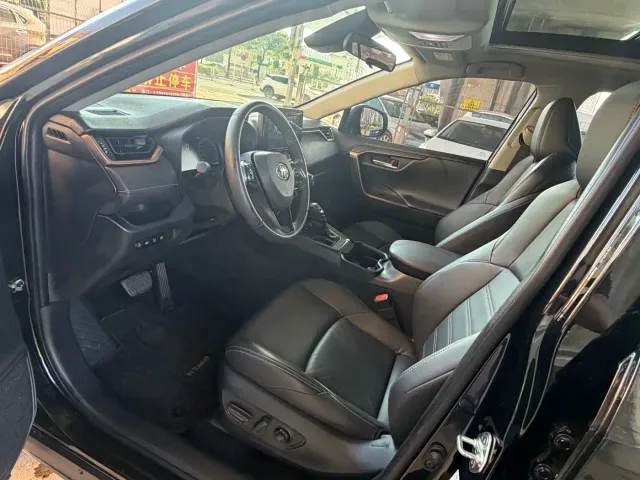 Toyota Wildlander — Фото автомобиля 7