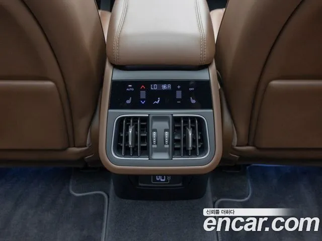 Maserati Grecale — Фото автомобиля 18