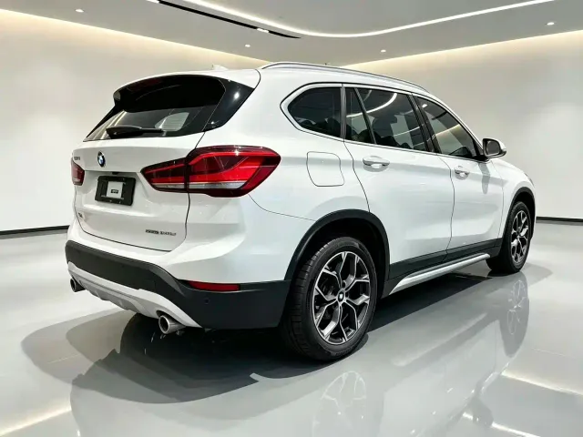 BMW X1 — Фото автомобиля 6