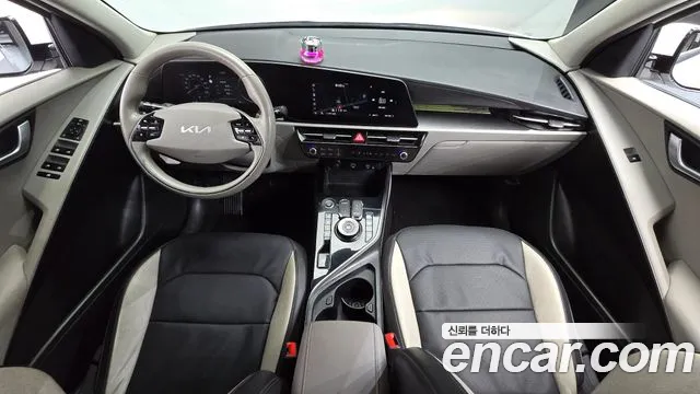 Kia Niro — Фото автомобиля 7