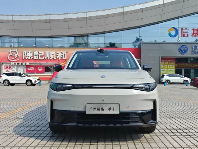 Leapmotor C10 — Фото автомобиля 2