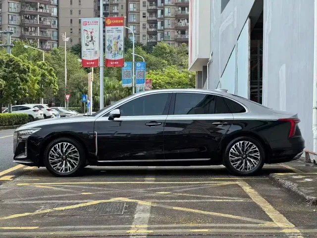 Hongqi H5 — Фото автомобиля 12