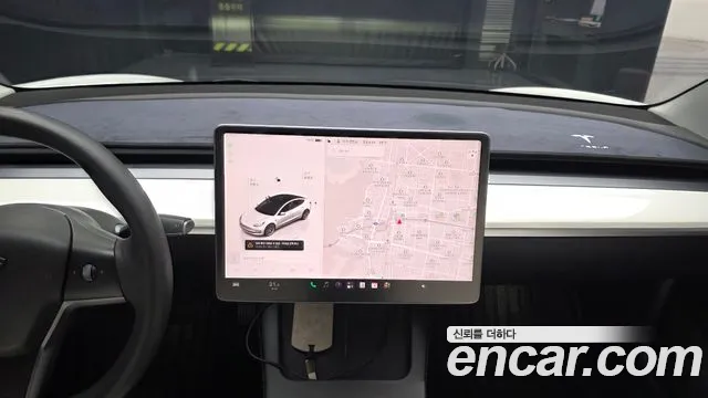 Tesla Model 3 — Фото автомобиля 20