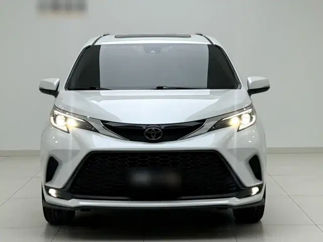 Toyota Granvia — Фото автомобиля 11