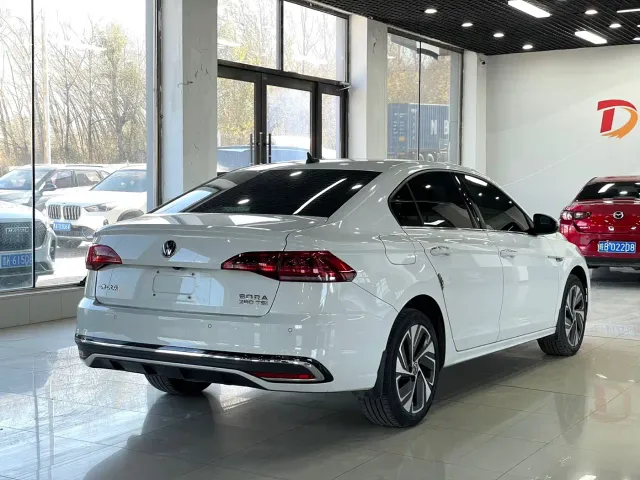 Volkswagen Bora — Фото автомобиля 6