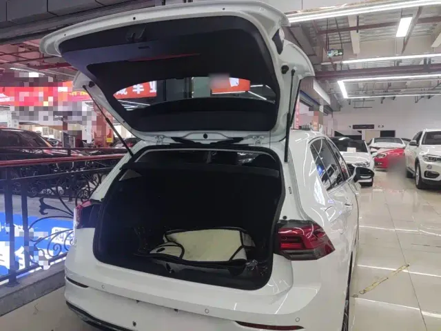 Volkswagen Golf 2023 280TSI DSG Pro — Фото автомобиля 18