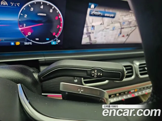 Mercedes-Benz GLE-Class — Фото автомобиля 16