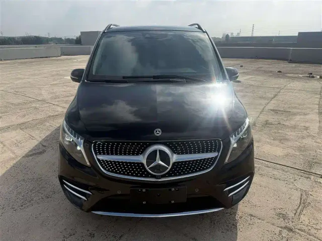 Mercedes-Benz V-Class — Фото автомобиля 2