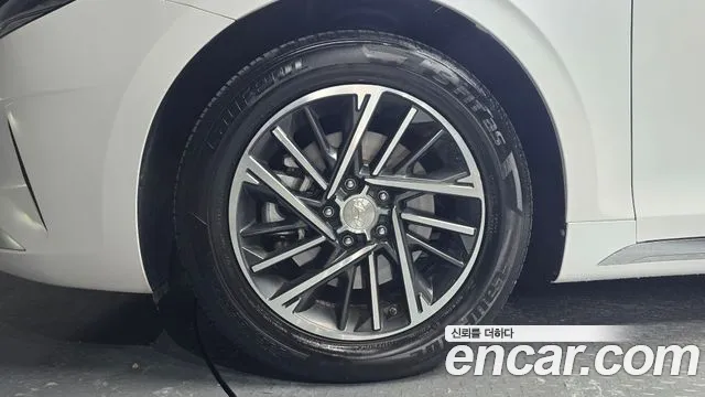 Hyundai Grandeur New — Фото автомобиля 5