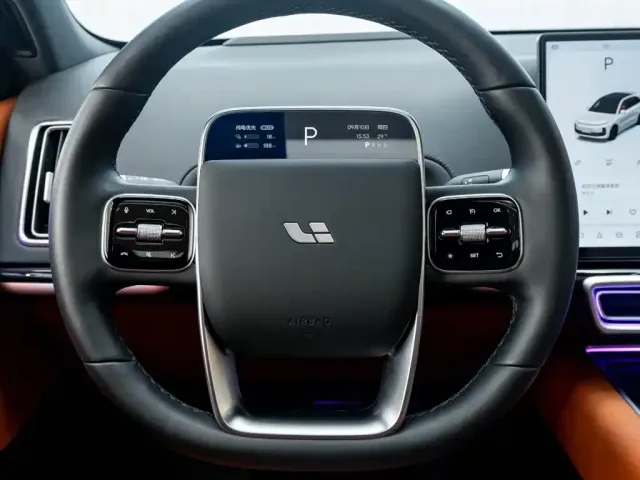 Li Auto L6 — Фото автомобиля 18