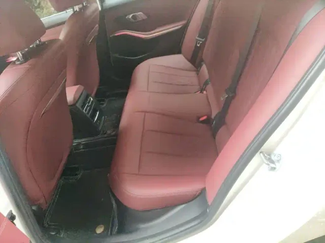 BMW 3 Series — Фото автомобиля 13