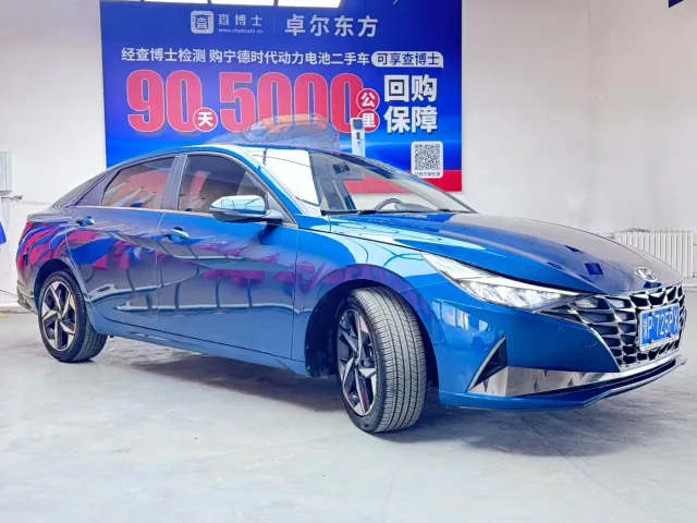 Hyundai Elantra — Фото автомобиля 3