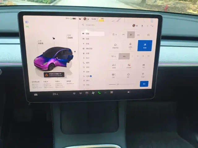 Tesla Model Y — Фото автомобиля 12