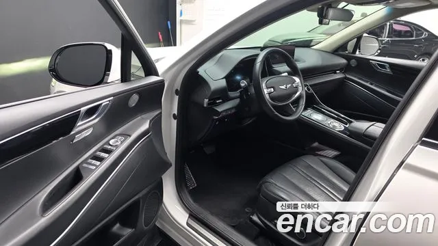 Genesis GV80 — Фото автомобиля 15