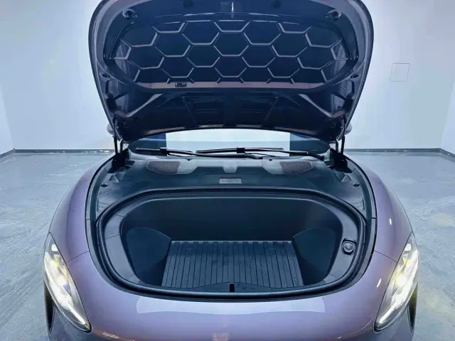 Xiaomi SU7 — Фото автомобиля 19