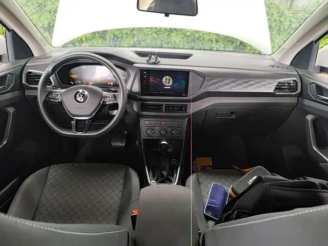 Volkswagen T-Cross — Фото автомобиля 9
