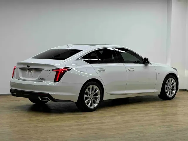 Cadillac CT5 — Фото автомобиля 30