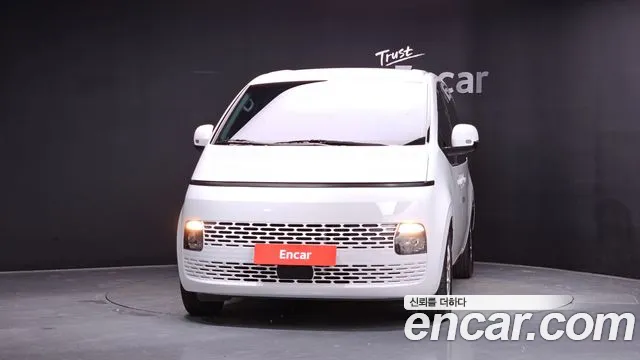 Hyundai Staria Staria Tourer 11 мест — Фото автомобиля 3