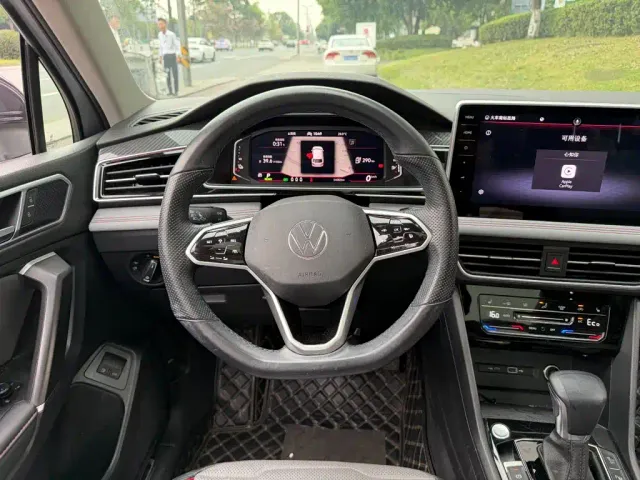 Volkswagen Tiguan L PHEV — Фото автомобиля 14