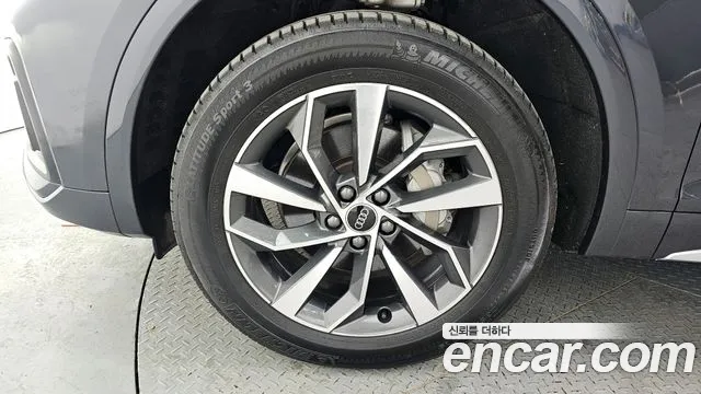 Audi Q5 45 TFSI quattro Sportback — Фото автомобиля 5